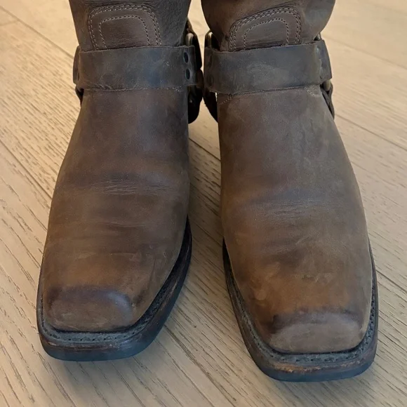 Frye Harness 12R Women's Boots - Size 9 - Picture 6 of 8